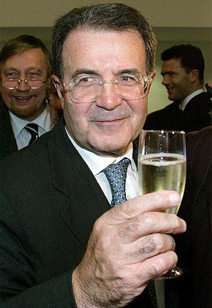 "Han sido cinco años muy importantes para mí", ha señalado Prodi en su despedida, celebrada en el edificio Berlaymont, reabierto después de 13 años de obras.