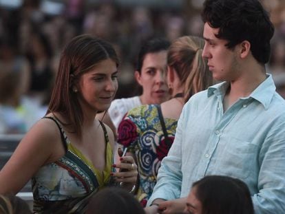 Felipe Marichalar, con si novia Mar Torres.