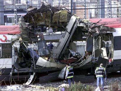 Cuatro atentados simultáneos causan una matanza en trenes de Madrid
