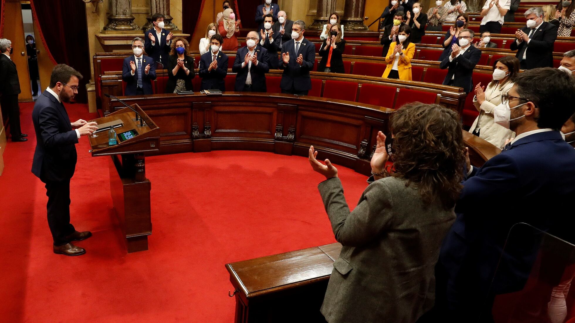 Aragonès se compromete en la investidura a culminar la independencia con un referéndum acordado | Cataluña | EL PAÍS