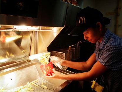 Un trabajador de McDonald’s.