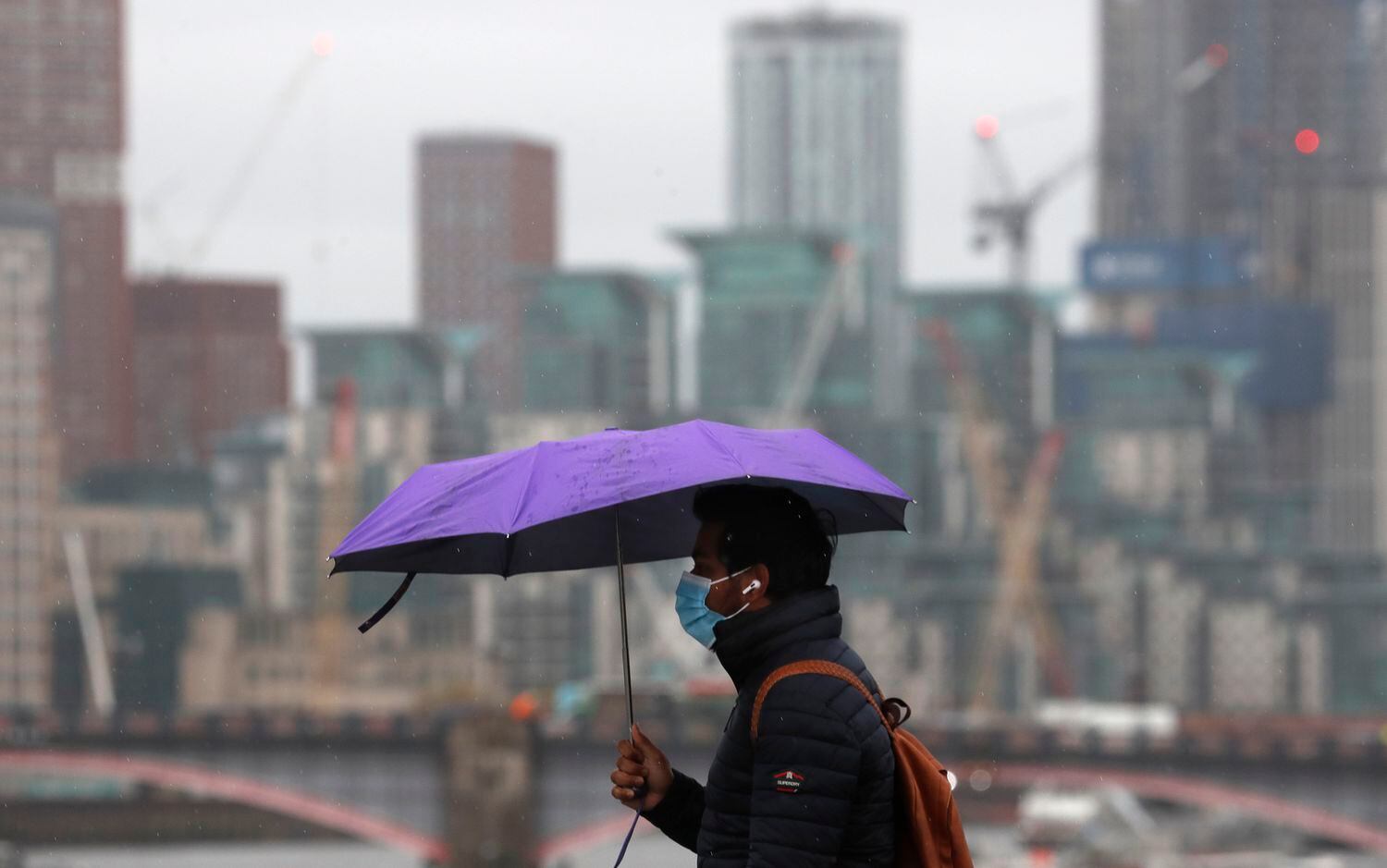 Un hombre en Londres este jueves.