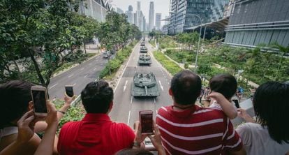 Desfile militar el domingo en Singapur.