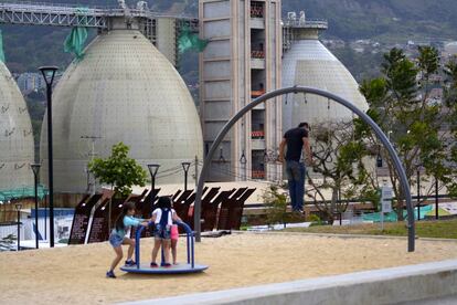 La UVA Aguas Claras es un parque que está prácticamente integrado con la depuradora.