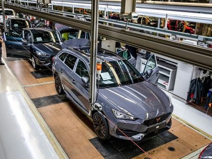 Línea de producción de vehículos Formentor en la planta de Seat en Martorell (Barcelona).