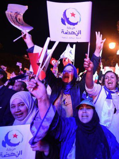 Partidarias del partido Ennahda, el viernes en Túnez