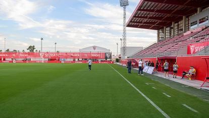 El encuentro de liga femenina de fútbol que estaba previsto que se jugase esta noche entre la UD Granadilla Tenerife y el Sevilla FC en Sevilla