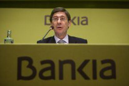 El presidente de Bankia, Jos&eacute; Ignacio Goirigolzarri (c), durante la primera junta de accionistas de la entidad. EFE/Archivo