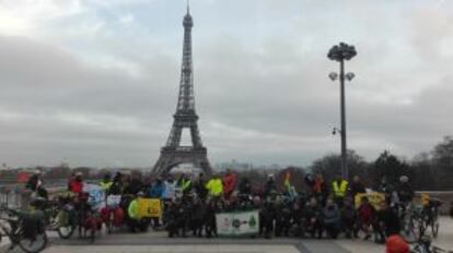 El pelotón ciclista a su llegada a París el pasado día 10 de diciembre