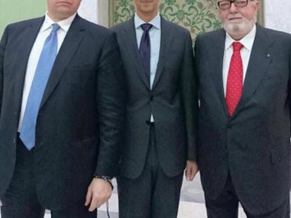 El diputado ruso Leonid Slutsky, Bachar el Asad y Pedro Agamunt, en marzo, en una foto subida al Facebook de Slutsky.