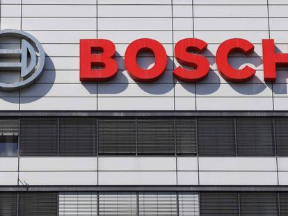 Logo de Bosch en la sede de Stuttgart (Alemania), en una imagen de archivo.