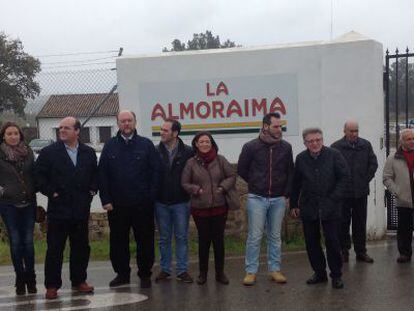 Dirigentes y diputados socialistas en la finca La Almoraima.