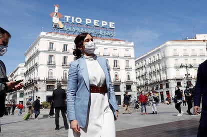 La presidenta de la Comunidad de Madrid, Isabel Díaz Ayuso, en la Puerta del Sol el pasado 22 de marzo.