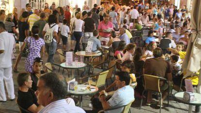 Turistas en agosto en Benidorm.