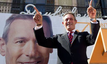Josep Anglada en un acto electoral de su formaci&oacute;n. 