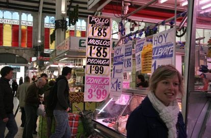 Precios de los alimentos en el mercado central de Valencia.