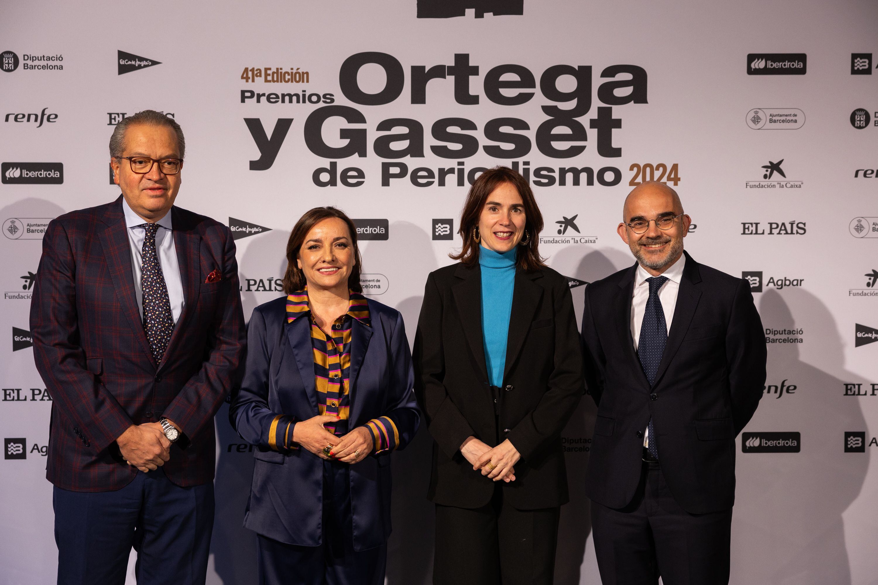 Desde la izquierda, el vicepresidente de PRISA, Fernando Carrillo; la directora de EL PAÍS, Pepa Bueno; la consejera de Justicia de la Generalitat catalana, Gemma Ubasart; y el presidente de PRISA Media, Carlos Núñez.