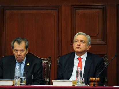 Porfirio Muñoz Ledo y Andrés Manuel López Obrador durante un acto en la sede de la Suprema Corte de Justicia, en diciembre de 2018.
