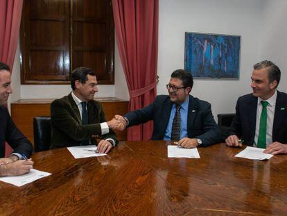 Reunión de PP-A y Vox entorno al pacto de investidura.