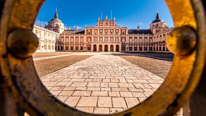 La fachada principal del Palacio Real de Aranjuez.