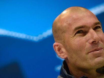 FOTO: Zidane, en la rueda de prensa. (AFP) / VÍDEO ATLAS
