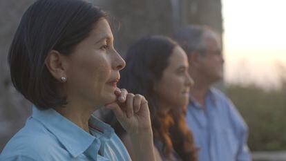 Ivette Fonseca, Gloria Carrión Fonseca y Carlos Carrión en una imagen de 'Herederas del viento'.