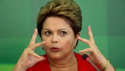 Dilma Rousseff en una desayuno con periodistas. 