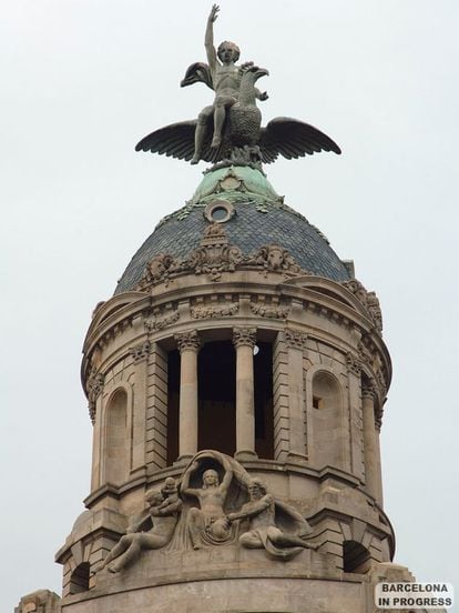 Cúpula del edificio de la Unión y el Fénix, en el Paseo de Gracia de Barcelona.