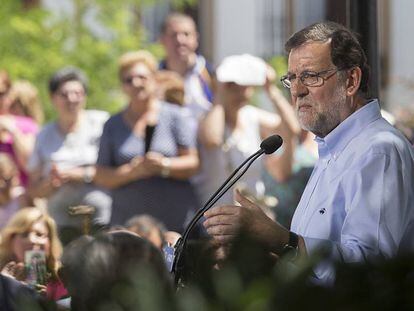 Mariano Rajoy, este jueves, en Santa Olalla del Cala.