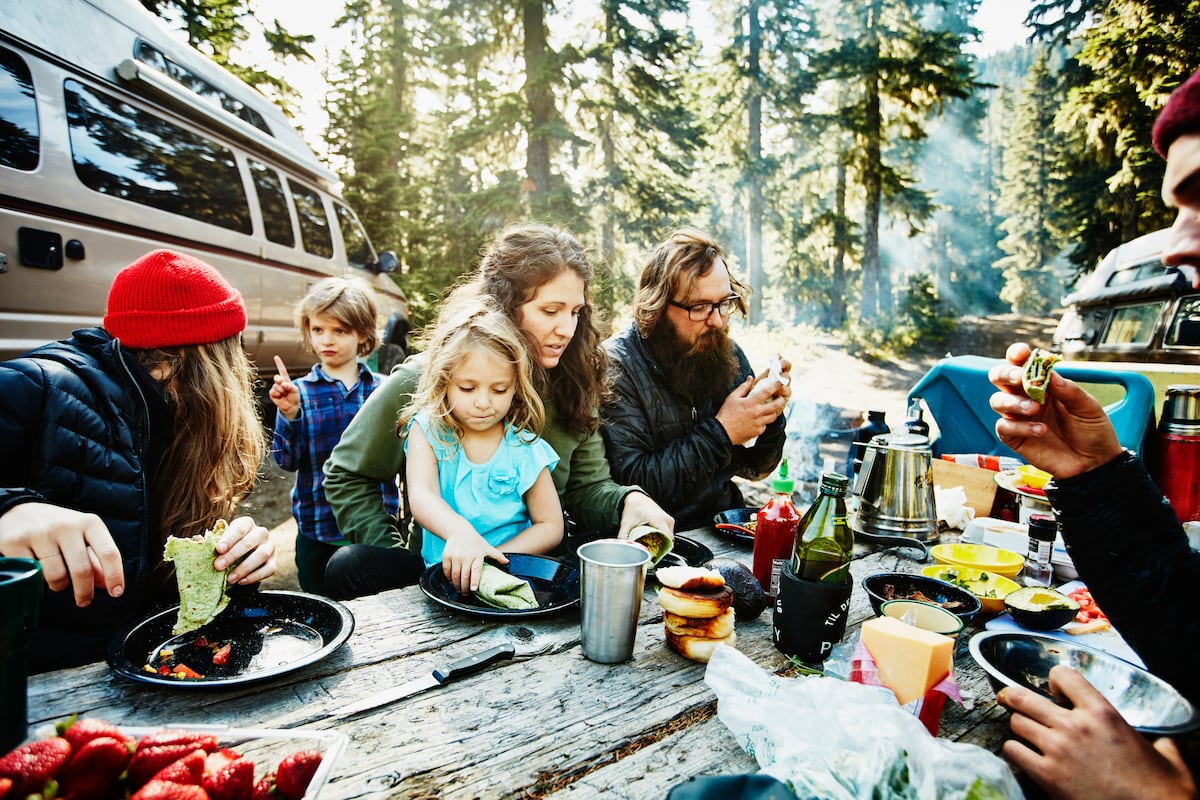 Advantages and disadvantages of spending holidays with other families ...