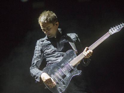 Matt Bellamy, cantante de Muse, anoche en el concierto de la banda británica en el FIB.