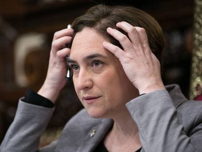 Ada Colau, en un pleno del Ayuntamiento de Barcelona.
