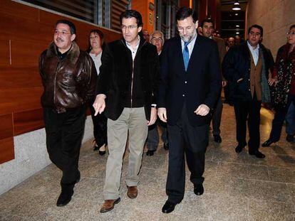 Rajoy acompañado por Feijóo
