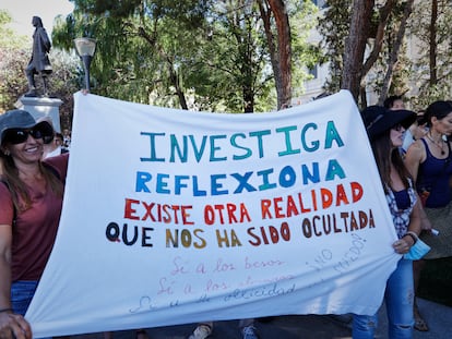 Manifestación contra el uso obligatorio de mascarillas en la plaza de Colón de Madrid, a 16 de agosto de 2020.