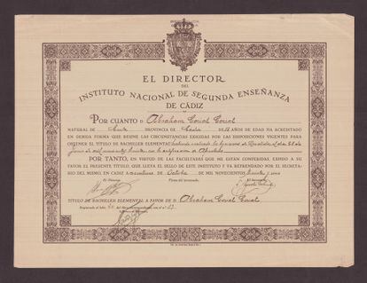 Título de bachiller de Abraham Coriat Coriat, un joven sefardí de Ceuta que nunca recogió su certificado.