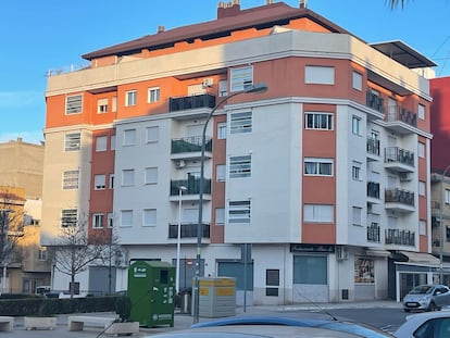 Edificio de la Sareb en Riba-roja.