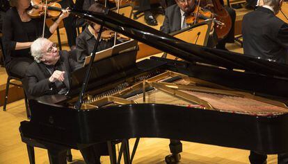 El pianista Richard Goode durante un concierto en Los &Aacute;ngeles en enero de 2015.