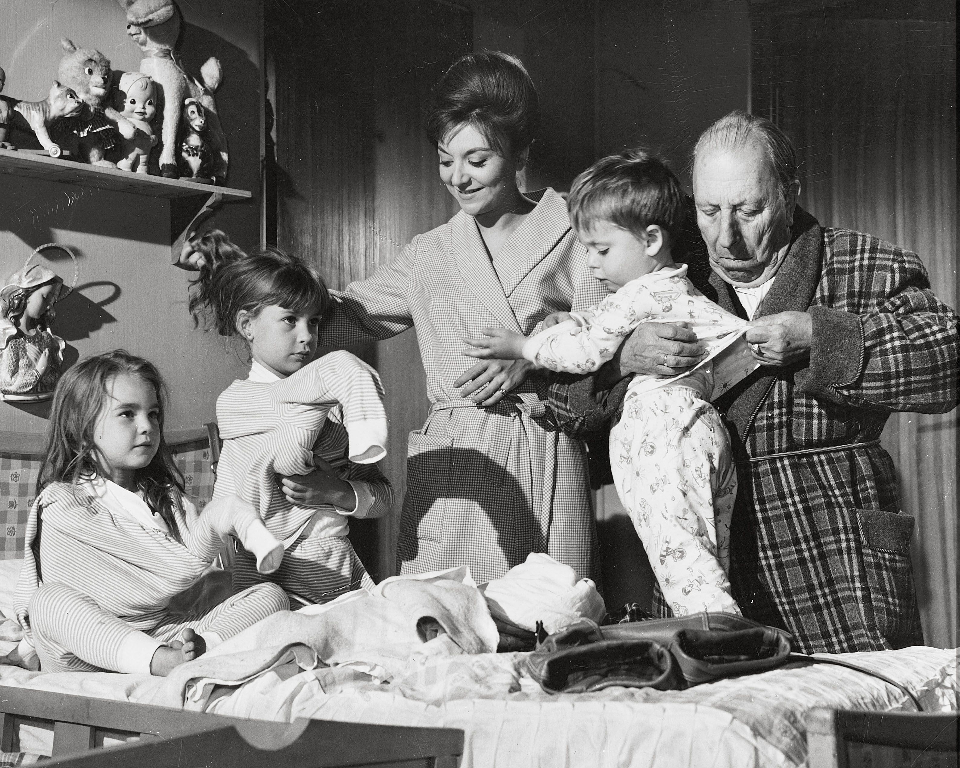 Fotograma de la película 'La gran familia' (1962). 