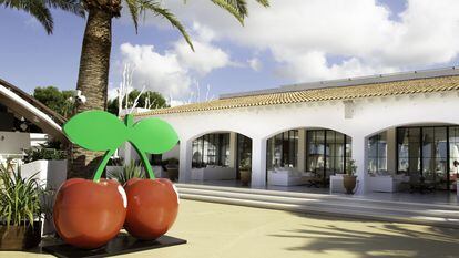 Exterior del hotel Destino de Pachá en Ibiza.