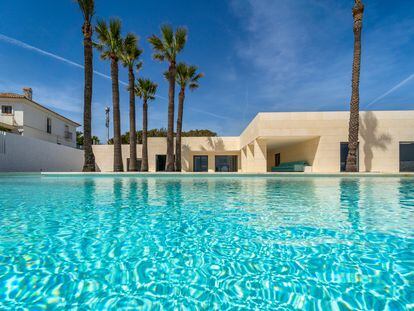 Villa con piscina en Mijas, Málaga.