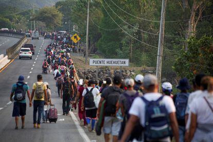 Una caravana migrante de 3.000 personas cruza el Estado de Chiapas