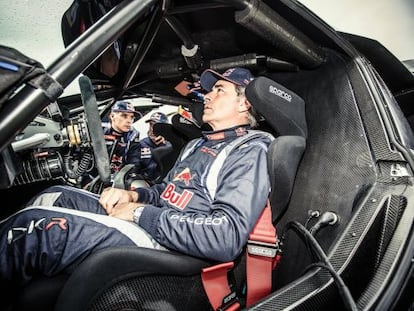 El piloto, durante la primera prueba de su nuevo b&oacute;lido, en Francia el pasado verano.