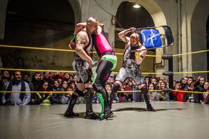 La Trple W presenta espect&aacute;culos de Lucha Libre en La Tabacalera. 