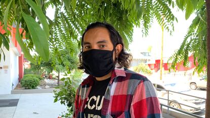 A. C., en Los Ángeles.