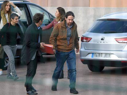 Pablo Iglesias a su llegada a la cárcel de Lledoners, Barcelona. 