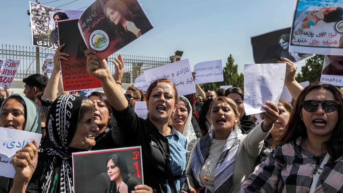 Muerte de Mahsa Amini: El presidente iraní pide actuar “con decisión” ante  las protestas contra el régimen | Internacional | EL PAÍS