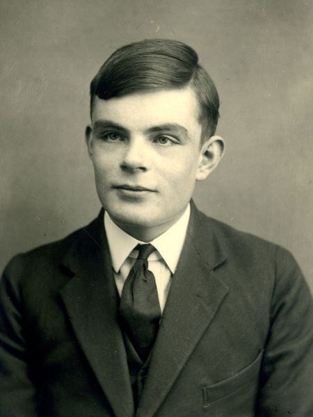 Alan Turing, en 1928 en una foto difundida por Sherborne School.