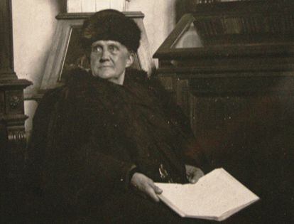 Anna Grigoryevna Dostievskaia en el Museo Histórico de Moscú en 1916.