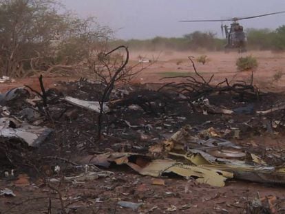 Los restos del avión en Malí / Foto: AP | Vídeo: ATLAS