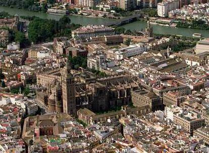 La primera guía se entrega mañana y se dedica a la ciudad de Sevilla.